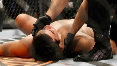 Shogun stuns Machida in UFC 113