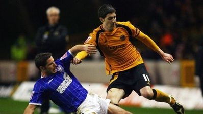 Ward agrees Wolves stay