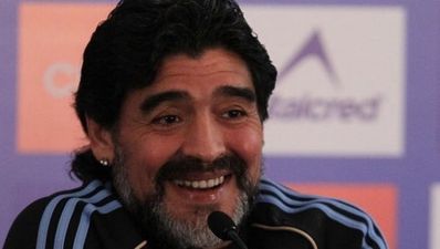 Maradona jets with hooligans