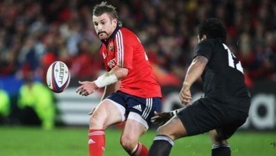 Manning signs for Falcons