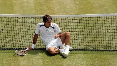 Federer drops to world number three