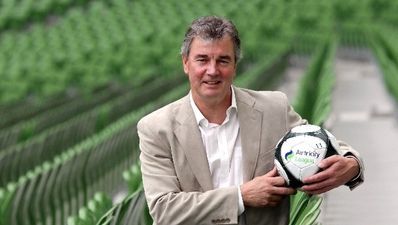 Richardson names squad for Man Utd clash