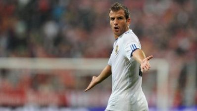 Dutch star fancies move to Manchester United