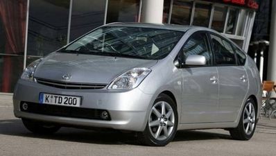 Toyota aiming for 5 million hybrid cars by 2015