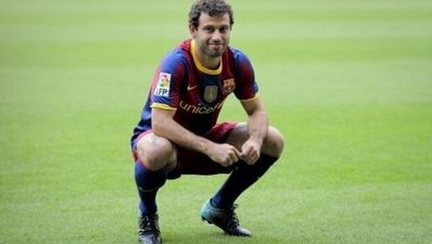 Mascherano completes switch to Barca