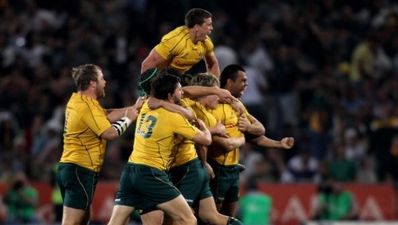 Australia snatch dramatic late win over Springboks