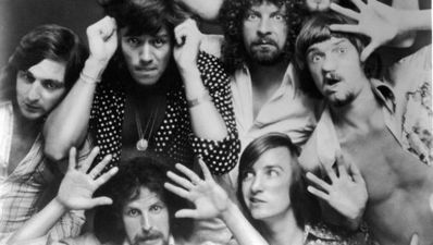 Hay bale kills rock star