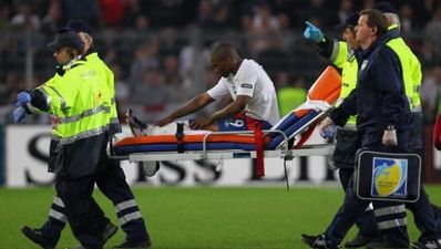 Defoe out for three months after ankle surgery