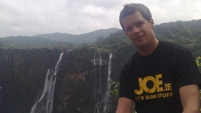 Mister Bean snacks and naked monks