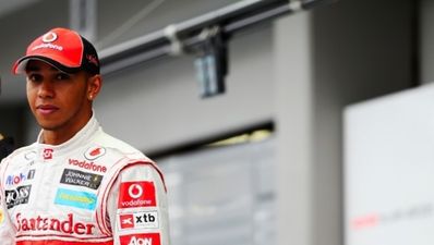 Handbags between Massa and Hamilton at Singapore GP