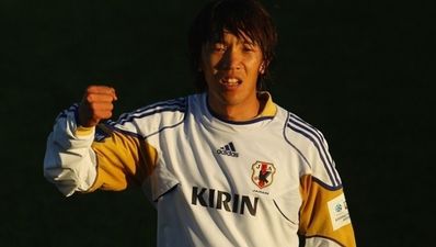 Video: Celtic legend Nakamura hits ball through window of moving bus