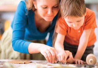 Pic: An exact breakdown of the different ways men and women spend their time each day