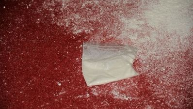 Want to see a red carpet Kim Kardashian get absolutely doused in flour?