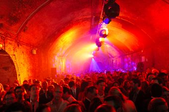 An Irishman in Australia got stuck in an air vent after trying to sneak into a nightclub