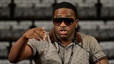 Video: Boxer fakes marriage proposal on live TV