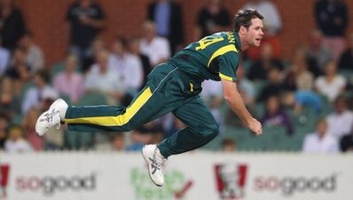 Video: Possibly the greatest cricket catch of all time