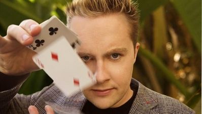 Video: Irish mentalist Keith Barry exposes fake psychics