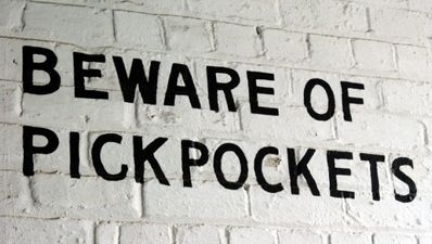 Video: If you needed a reminder to keep your personables close this Christmas…