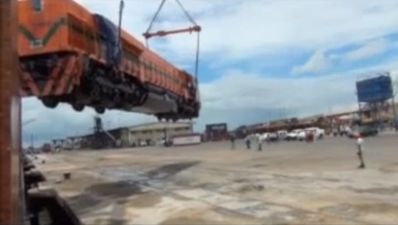 Video: This is what it looks like to drop a 180-tonne train