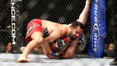 Video: Johny Hendricks knocks out Martin Kampmann in spectacular fashion at UFC 154