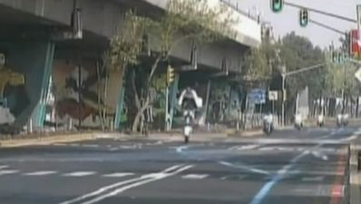 Video: It’s a tough job being a guard for the Mexican president