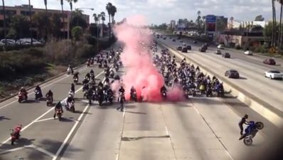 Video: Bikers shut down motorway for a marriage proposal