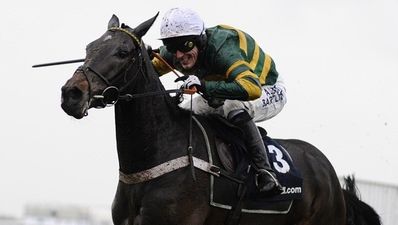 Sad day for horse racing as Darlan suffers fatal fall at Doncaster
