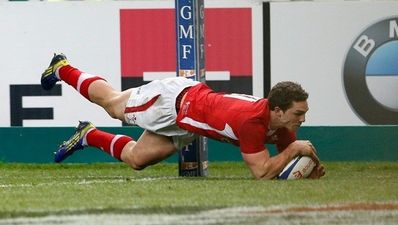 Video: Did anyone see George North’s dad run onto the pitch to celebrate his son’s try?