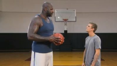 Video: Shaq gets revenge on 90’s kid Aaron Carter…