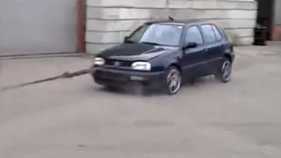Video: The quickest engine removal you’ll ever see