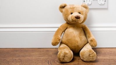 Woman tries to sell her two young kids on Facebook for $4000