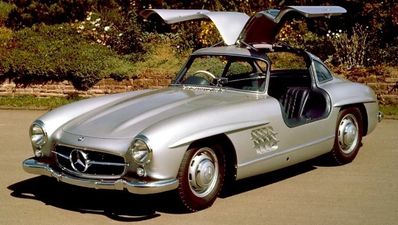 Pic: Mechanic destroys Mercedes-Benz 300 SL worth €650,000