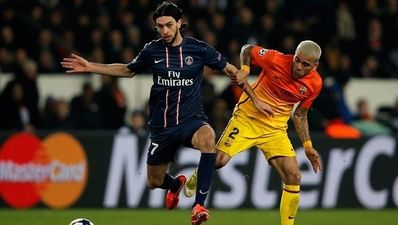 Video: Messi and Alves show off their silky skills in pre-match warm-up