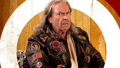 Video: Not everyone can dodge a wrench…