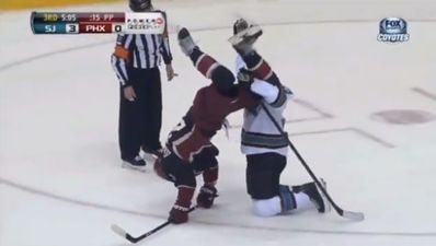 Video: Ice hockey players get tangled up in awkward yoga-like fail…