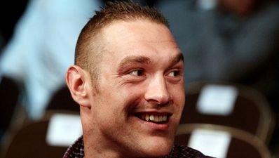 Video: Tyson Fury KO, then sings to the crowd