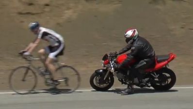 Video: Motorcyclist crashes into cyclists on mountain road