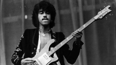 Some lout has vandalised the Phil Lynott statue