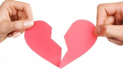 Audio: Cheating Cork woman goes on radio to tell her (ex) friend off