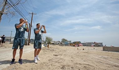 Pic: Irish squad show their support for hurricane families in New York