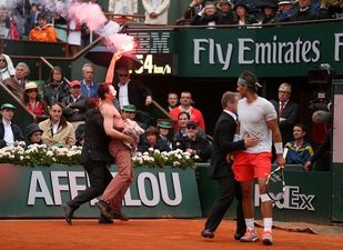 Pic: Trouble flares up in French Open Final
