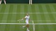 Video: Federer shows an incredible bit of skill in his usual casual style
