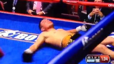 Video: Boxer urges opponent to hit him, is duly knocked out