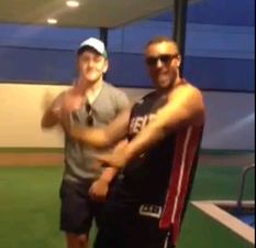 Video: Simon Zebo and Paddy Jackson play Kanye and Jay-Z in absolutely brilliant rap lip-sync
