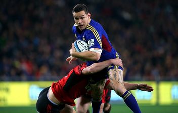 Video: Unbelievable behind-the-back pass and red card in Super XV derby