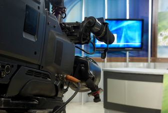 Picture: This RTE broadcaster has come up with a pretty good way to cool off on camera