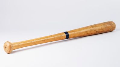 Video: Thief gets knocked the f*ck out by shop owner with baseball bat