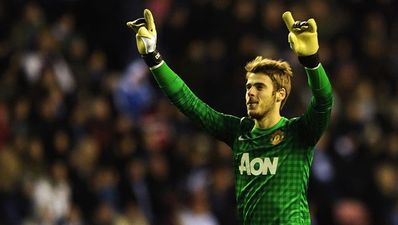 Pic: Some fans get very clever to nab David De Gea’s autograph
