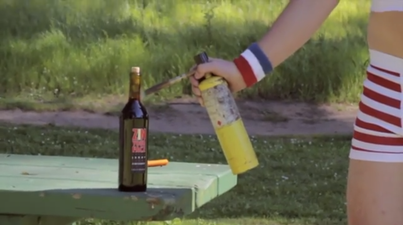 Video: How to open a bottle of wine… like a boss