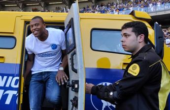 Video: Julio Baptista presented to the fans – from armoured car